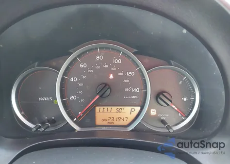 2013 Toyota Yaris Le z USA, uszkodzony, nr VIN JTDKTUD36DD550443